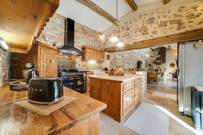 Casa vacanze in pietra con piscina privata
