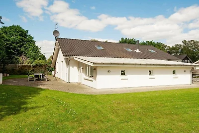 12 Personen Ferienhaus in Egå-By Traum