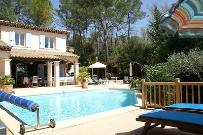 Charmante Villa mit Swimmingpool in Lorgues...