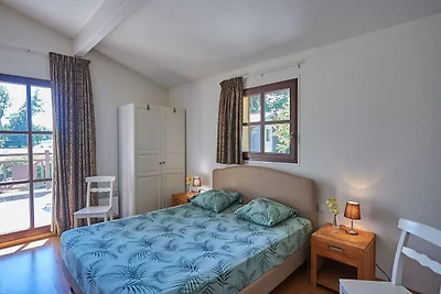 Sehr luxuriöse Villa mit privatem Pool