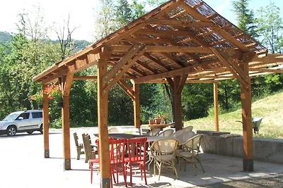 Gemütliches Ferienhaus in Tredozio mit Grill