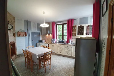 Casa vacanze a Gimnיe con giardino