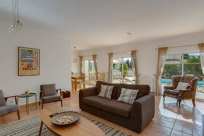 Haus mit Garten und privatem Pool