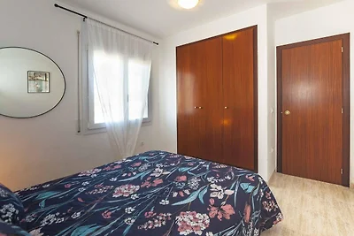 Appartement in Roses vlakbij het zandstrand