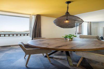 Luxe appartement met prachtig uitzicht op zee