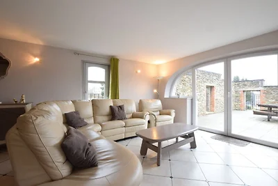 Ferienhaus in Libin mit Terrasse