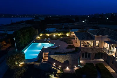 Luxuriöse Villa mit Pool auf der Insel...