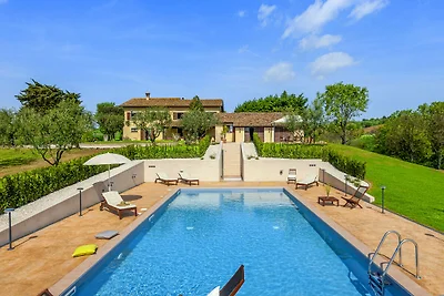 Ferienhaus in San Costanzo mit Pool