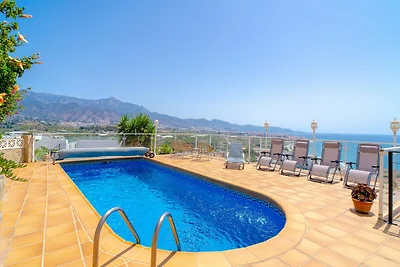 Ferienhaus in Nerja mit Meerblick