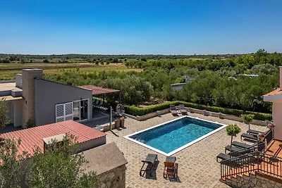Villa a Polaca con piscina privata