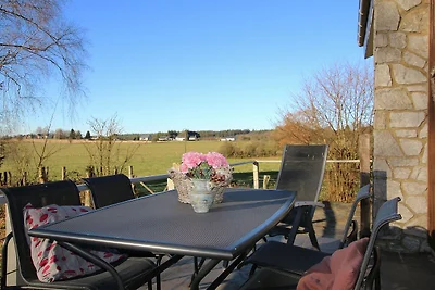 Ruhiges Chalet in Transinne mit Terrasse