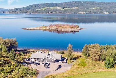 8 Personen Ferienhaus in TORVIKBUKT