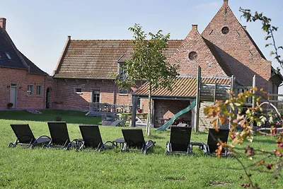 Spaziosa villa a Diksmuide, con cortile