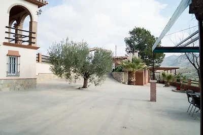 Rustikale Villa in Alora mit Swimmingpool