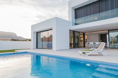 Villa in Calpe mit Pool am Strand