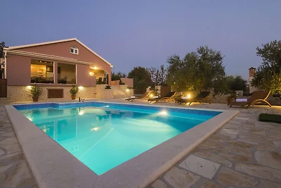 Fraaie vakantiewoning in Dalmatië met...