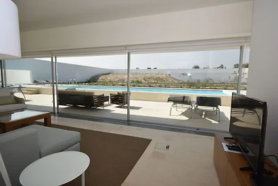 Moderne Villa mit Garten und Pool in Óbidos
