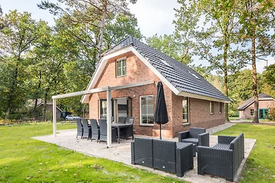 Lux. Ferienhaus mit Whirlpool und Sonnendusch...