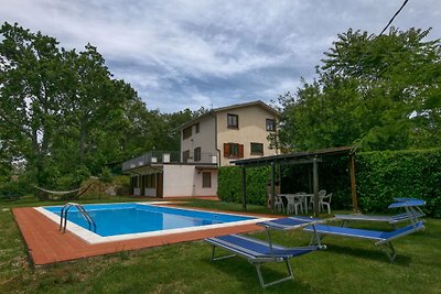 Landhaus in San Valentino mit Pool