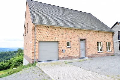 Ferienhaus in Hastiטre mit Terrasse
