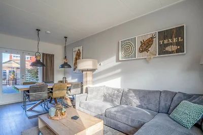 Modern eingerichtetes Ferienhaus für 5 Person...