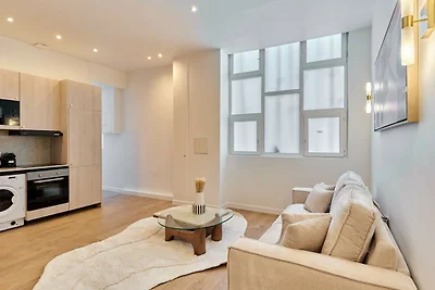 Elegante apartamento con aire acondicionado e...