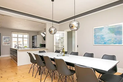 12 Personen Ferienhaus in Nyborg