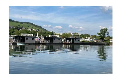Hausboot in Pölich mit Schwimmbecken