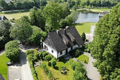 Am See Komfortable Ferienresidenz