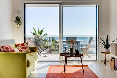 Seaside Escape mit Balkon