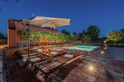 Charmant vakantiehuis met privézwembad