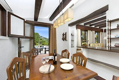 Luxuriöse Villa mit privatem Pool