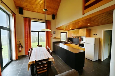 Gemütliches Ferienhaus in Somme-Leuze mit...