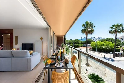 Wohnung in Guia mit Pool nahe Stränden