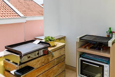 Geräumiges Apartment in Sukošan mit Balkon