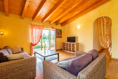 Appartamento moderno a Salò con piscina
