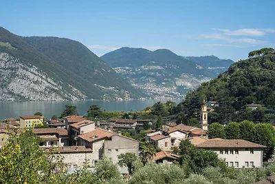 Apartment in Villa mit Pool- und Seeblick
