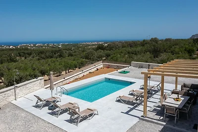 Villa in Viran Episkopi mit Privatpool