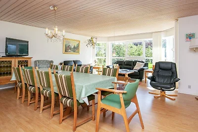 9 Personen Ferienhaus in Sæby
