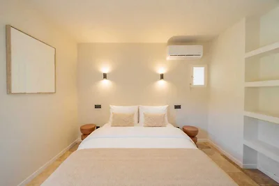 Modern huis met airconditioning, zwembad, 1 s...