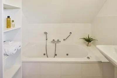 Villa met sauna, bubbelbad en stoomdouche