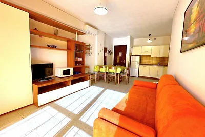 Appartement in Caorle bij Strand en Zwembad