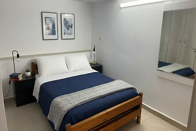 Paros Suite mit Balkon und Parkplatz