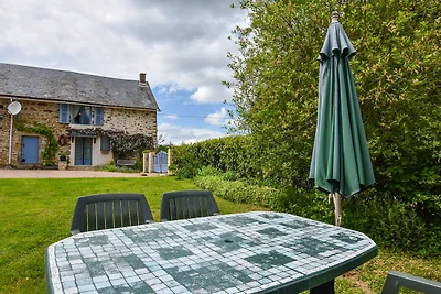 Incantevole cottage tipico dell'Alvernia