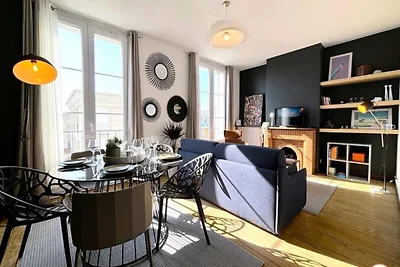 Helle Aussicht auf das Museum La Petite Ecole