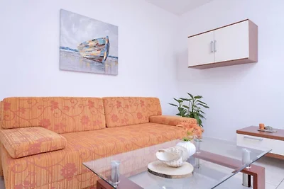 One Bedroom Luxury Apartment with Balcony and...