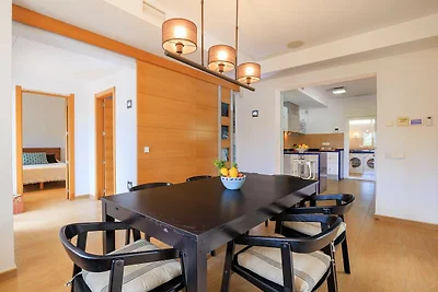 Gezellige villa in St Josep met privé zwembad