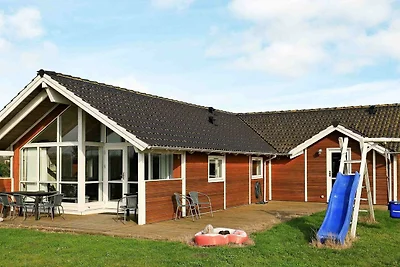 10 Personen Ferienhaus in Væggerløse-By Traum