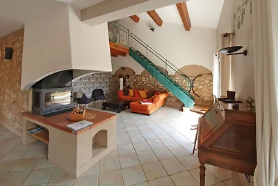 Geräumige Villa mit privatem Pool und Sauna