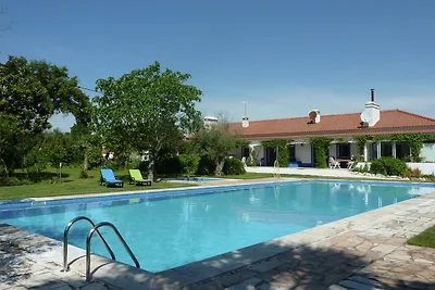Agriturismo a Montemor-o-Novo con piscina